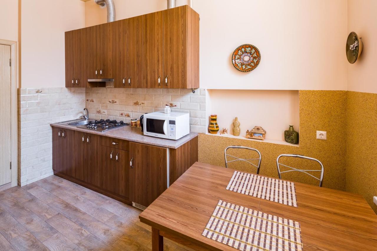 Apartment On Lesya Kurbasa 7 Lemberg Exterior foto
